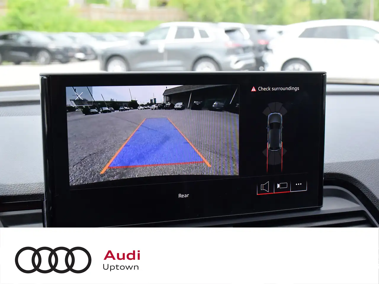 Audi Q8 fotografie Audi Q8