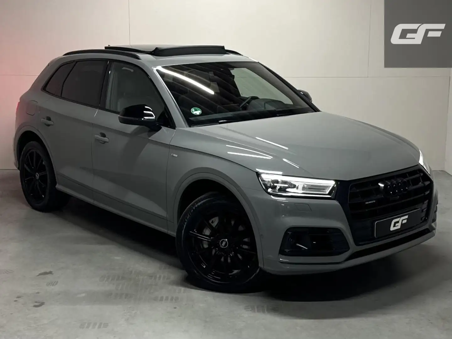 Audi Q5 50 TFSI e Quattro Black Edition S-Line Pano B&O 36 Grijs - 2