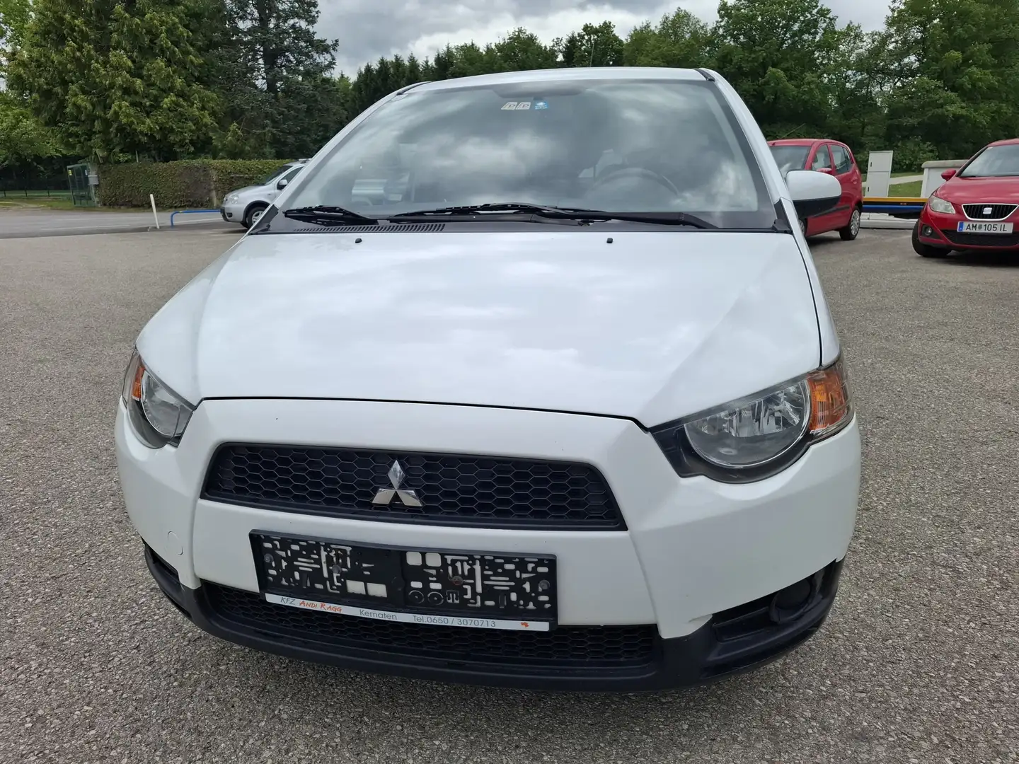 Mitsubishi Colt Weiß - 2