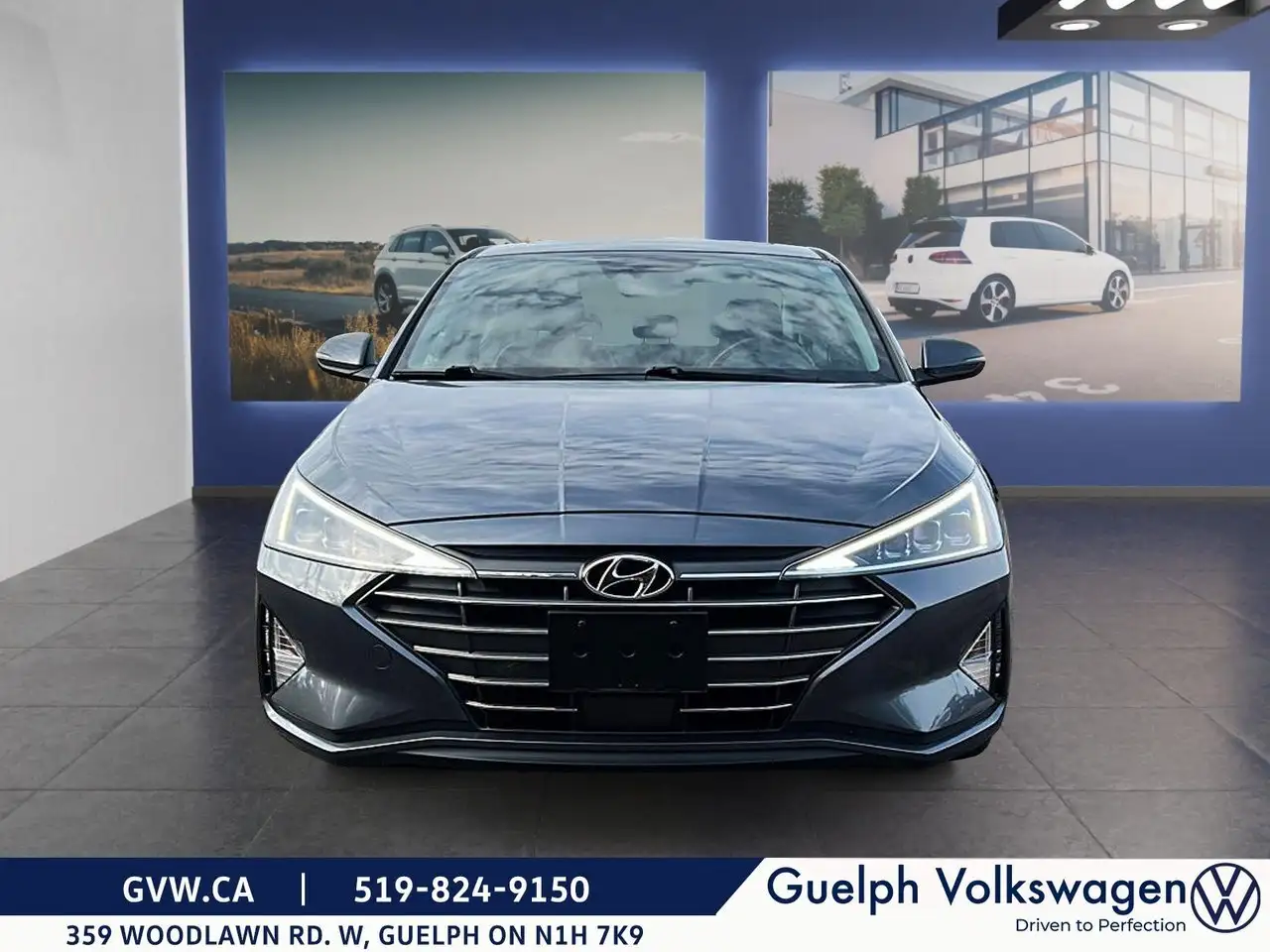 Hyundai ELANTRA photo Hyundai ELANTRA