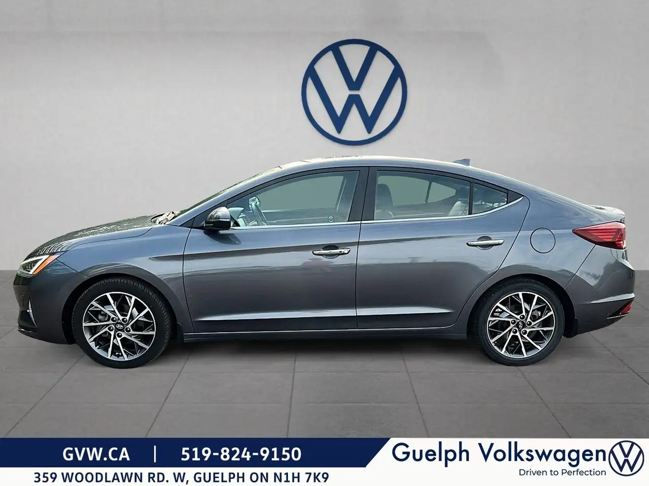 Hyundai ELANTRA photo Hyundai ELANTRA