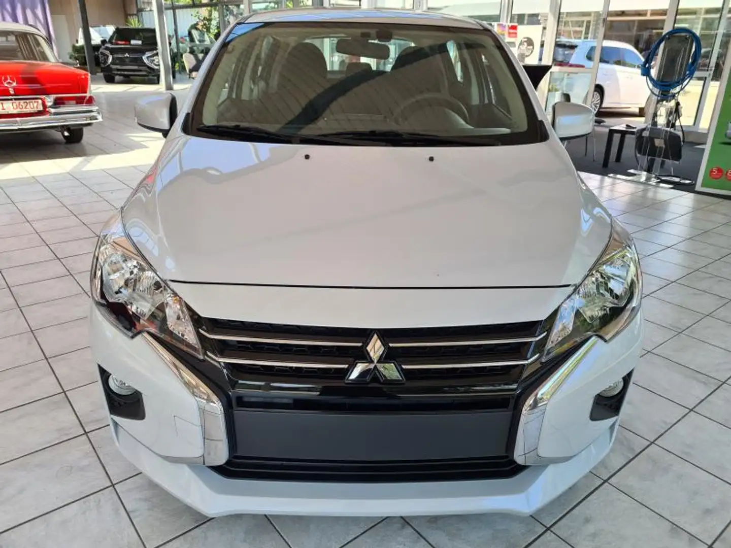 Mitsubishi Space Star Select 1.2 MIVEC 5-Gang Weiß - 2