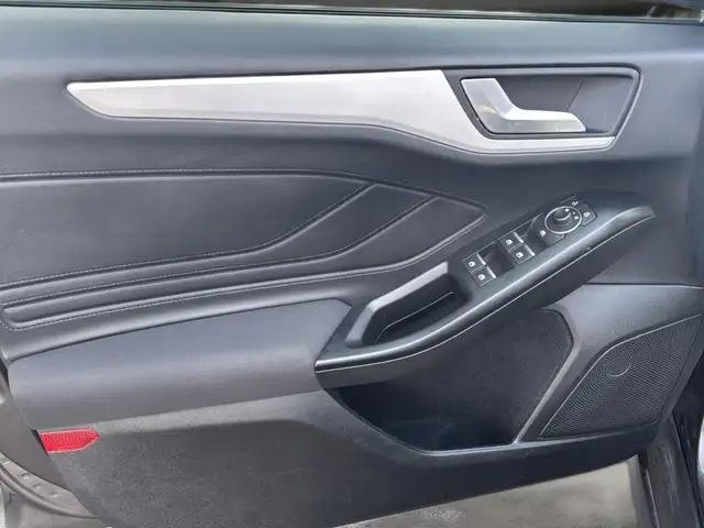 Ford Focus view 25