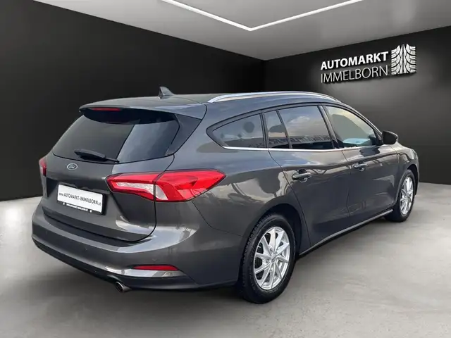Ford Focus view 7