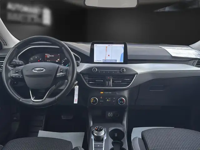 Ford Focus view 15