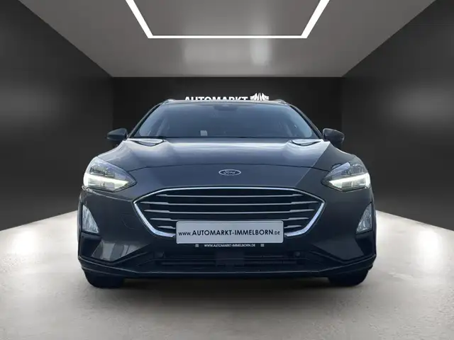Ford Focus view 9