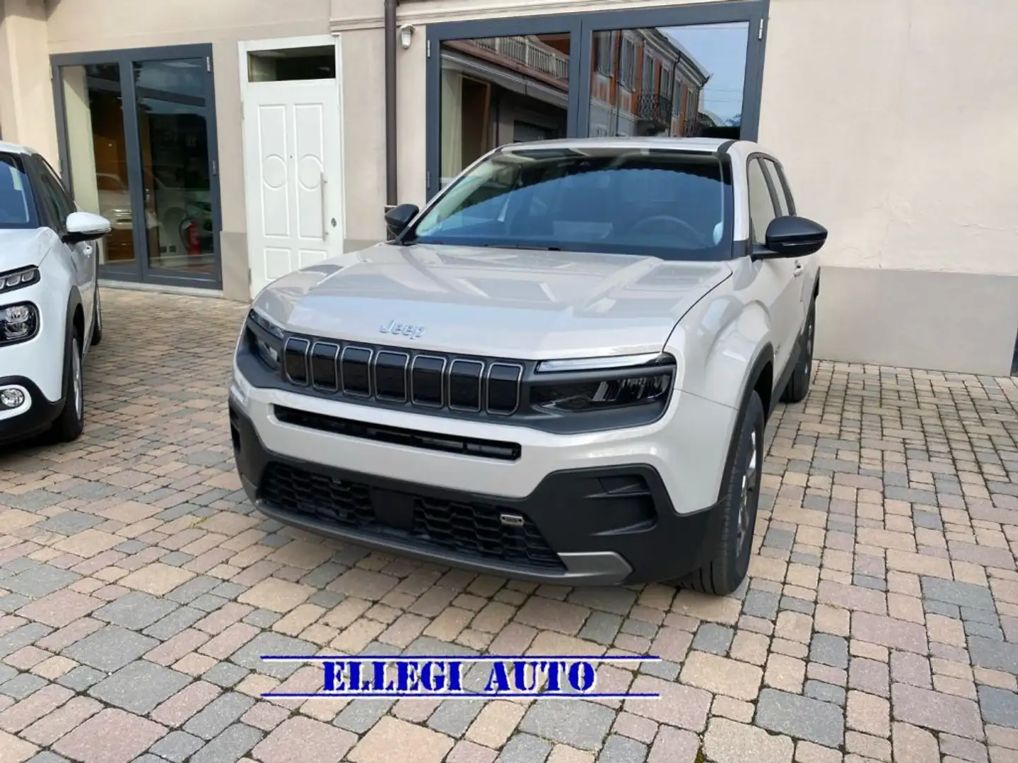 Jeep Avenger 1.2 Turbo Longitude KM 0 Beige - 1