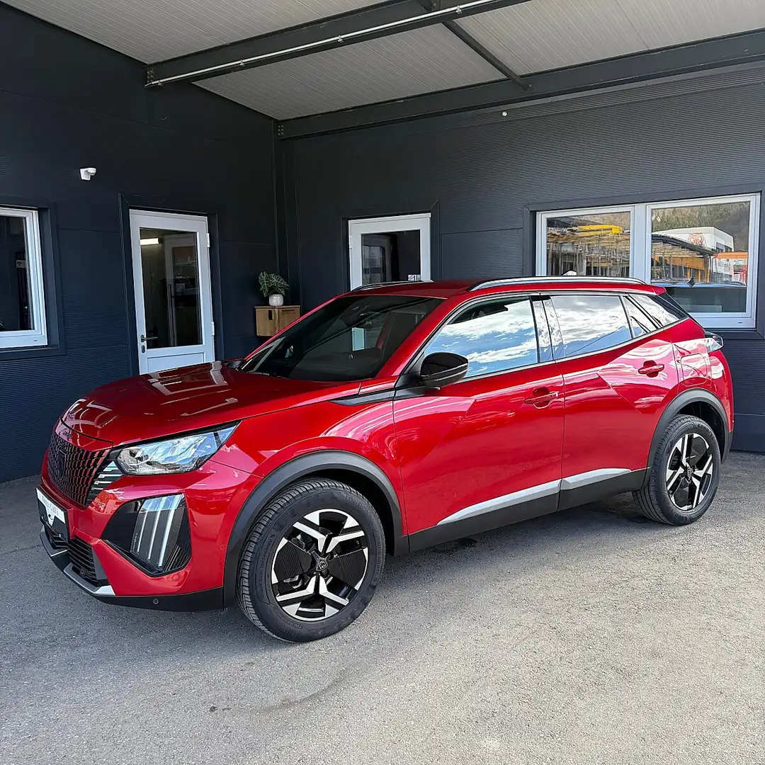 Peugeot 2008 PureTech 100 S&S Active 6-Gang-Manuell Rot - 2