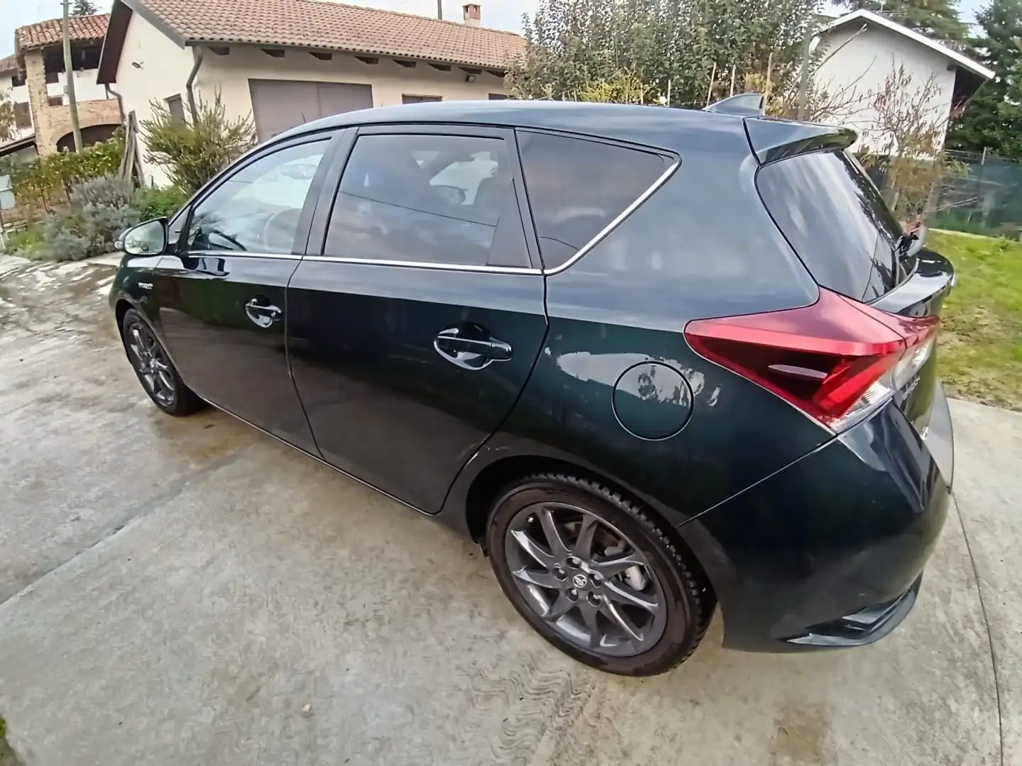 Toyota Auris Auris II 2015 1.8h Active cvt Nero - 2