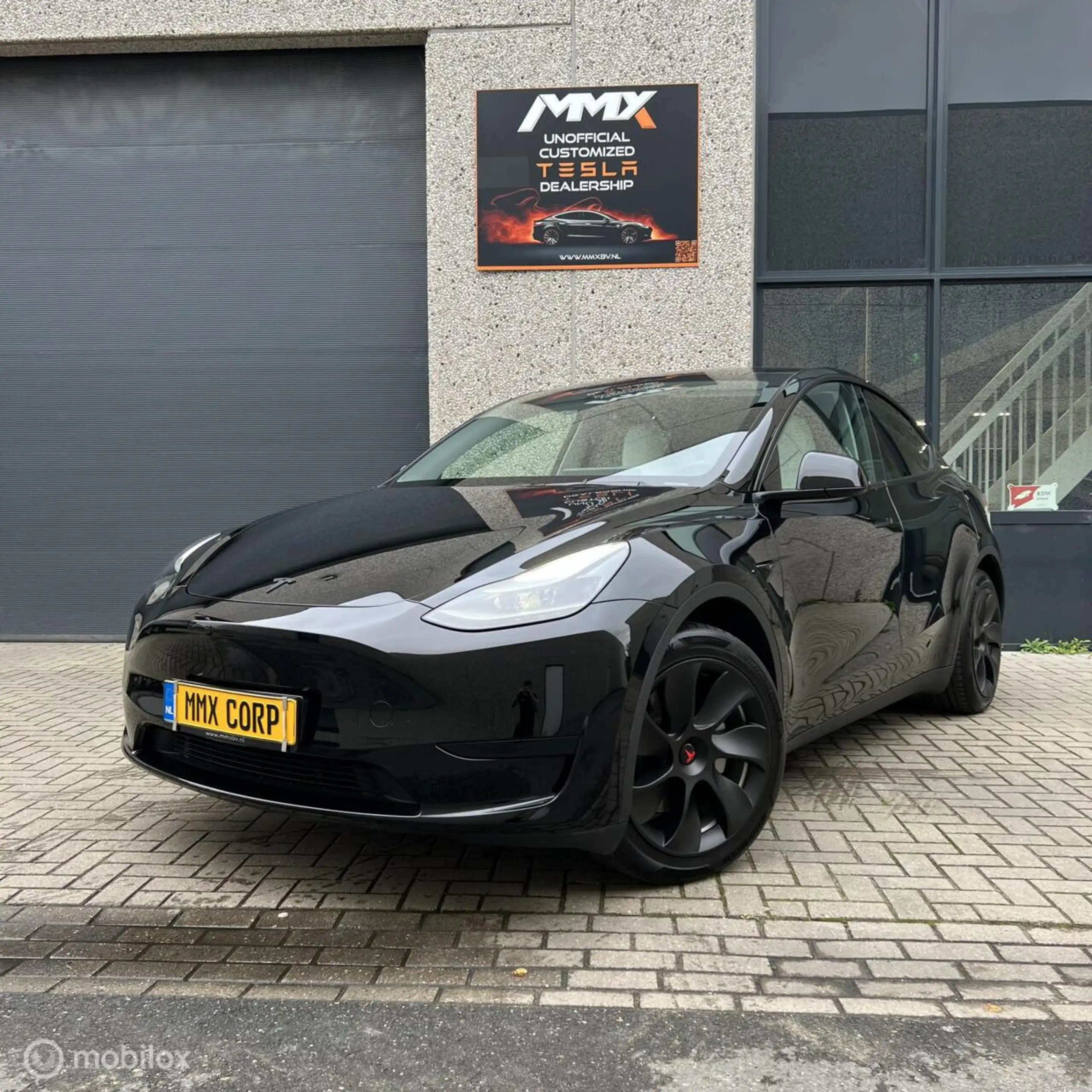 Tesla Model Y Long Range AWD + MMX PACK + IAP +WRAP +20Inch — photo 5