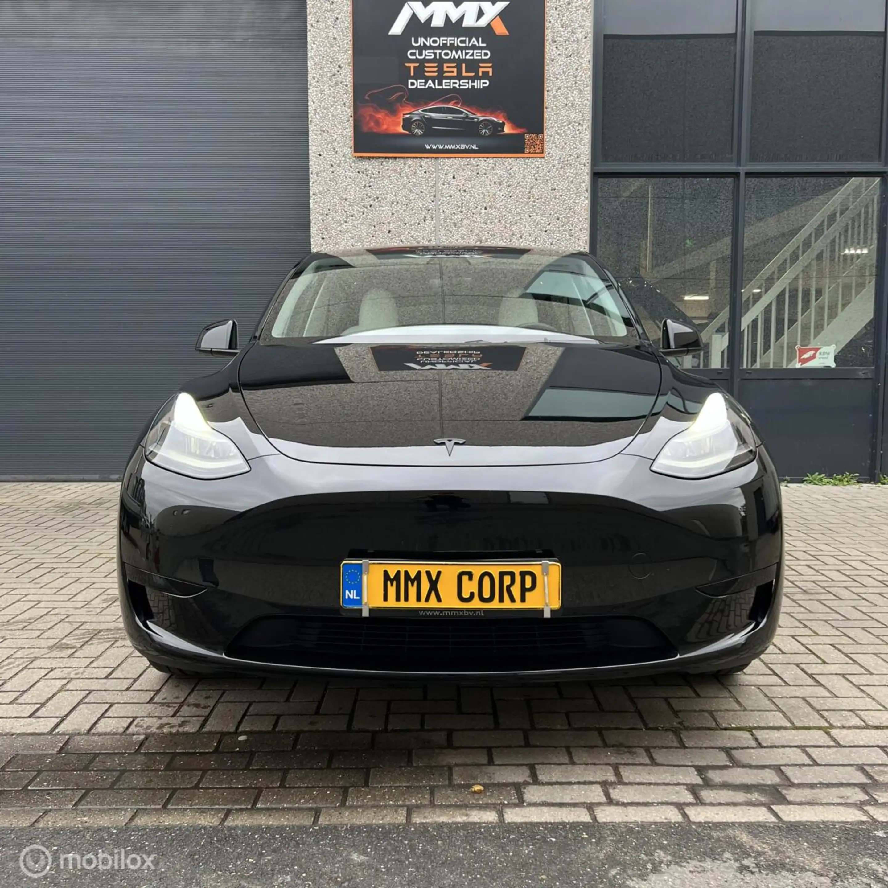 Tesla Model Y Long Range AWD + MMX PACK + IAP +WRAP +20Inch — photo 4