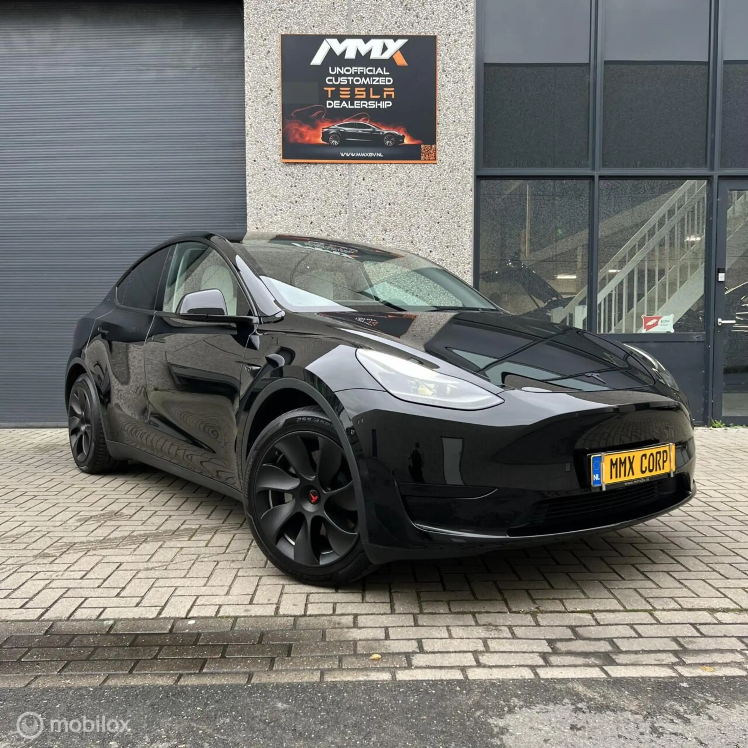 Tesla Model Y Long Range AWD + MMX PACK + IAP +WRAP +20Inch — photo 3