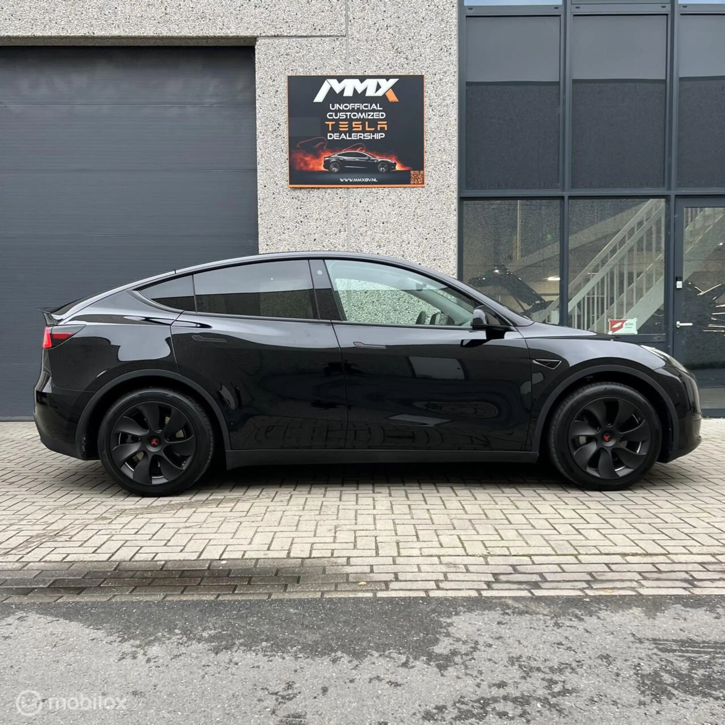 Tesla Model Y Long Range AWD + MMX PACK + IAP +WRAP +20Inch — photo 2