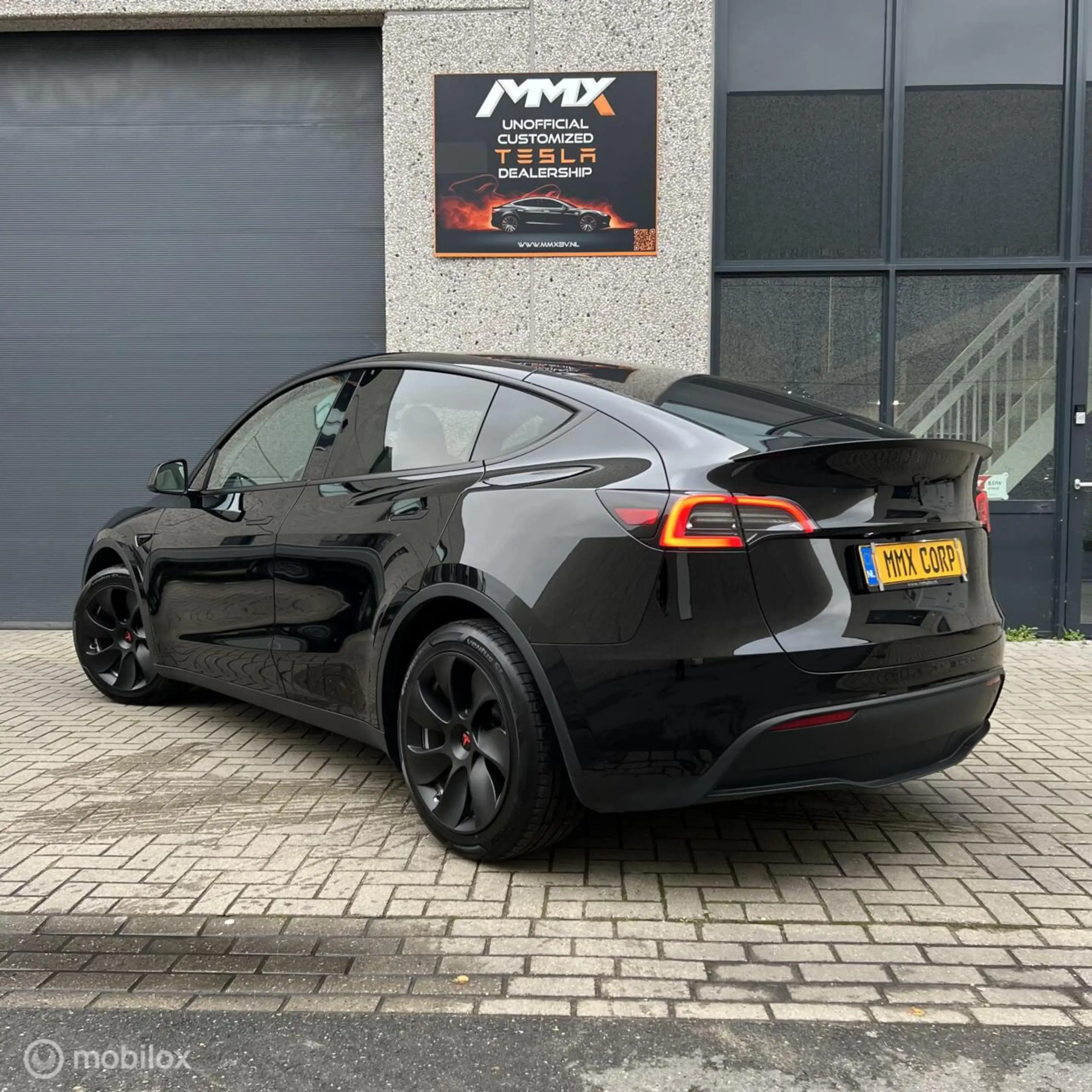 Tesla Model Y Long Range AWD + MMX PACK + IAP +WRAP +20Inch — photo 7