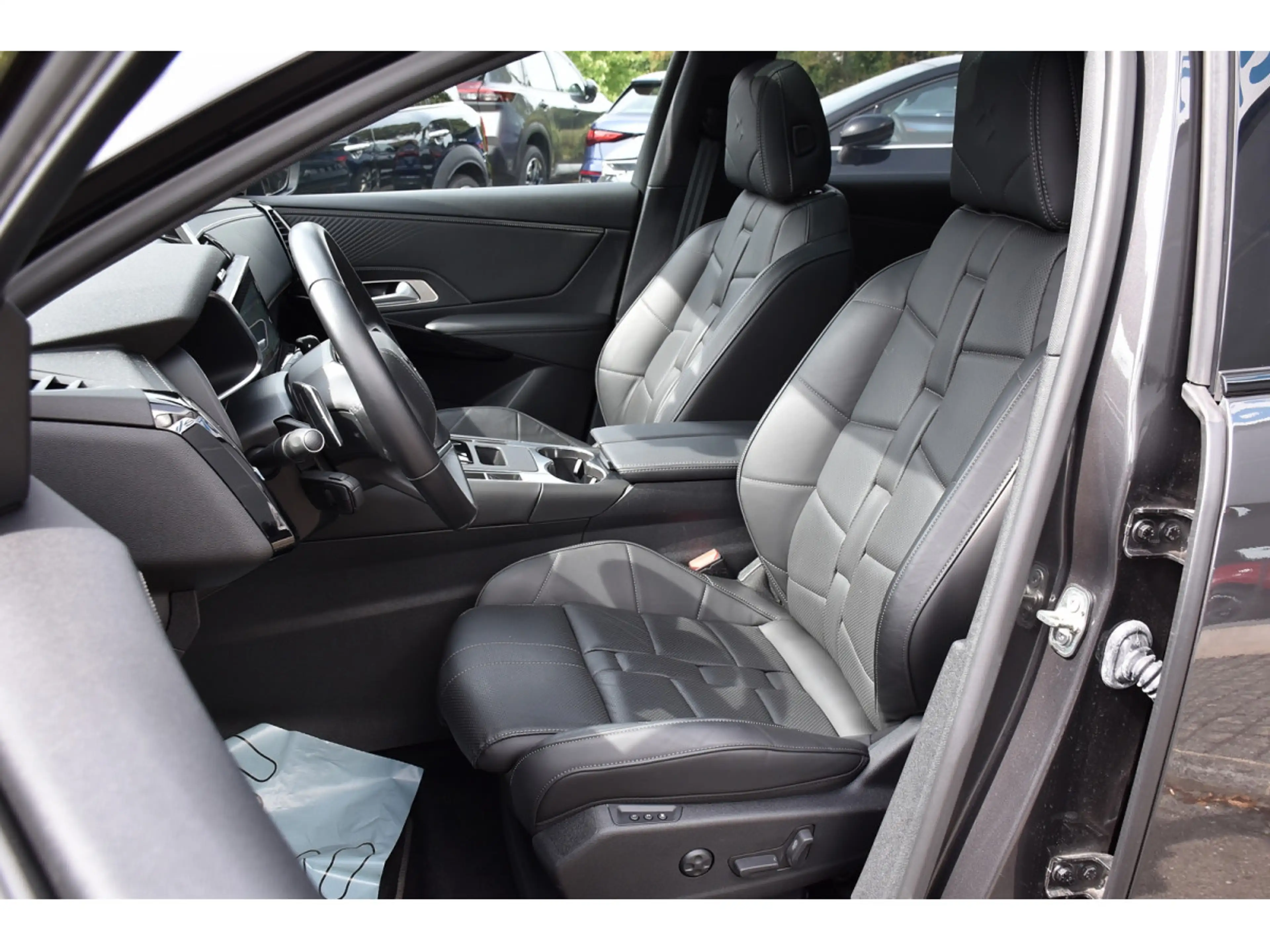 DS Automobiles DS 7 1.6 Hybrid PHEV 225 Etoile PANO CUIR MEMO CAM360 — photo 6