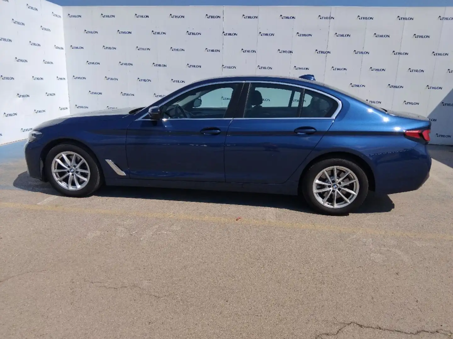 BMW 520 520dA Bleu - 2