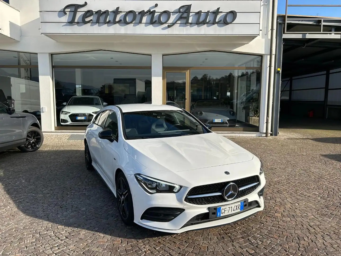 Mercedes-Benz CLA 180 Automatic Shooting Brake Premium Bianco - 1