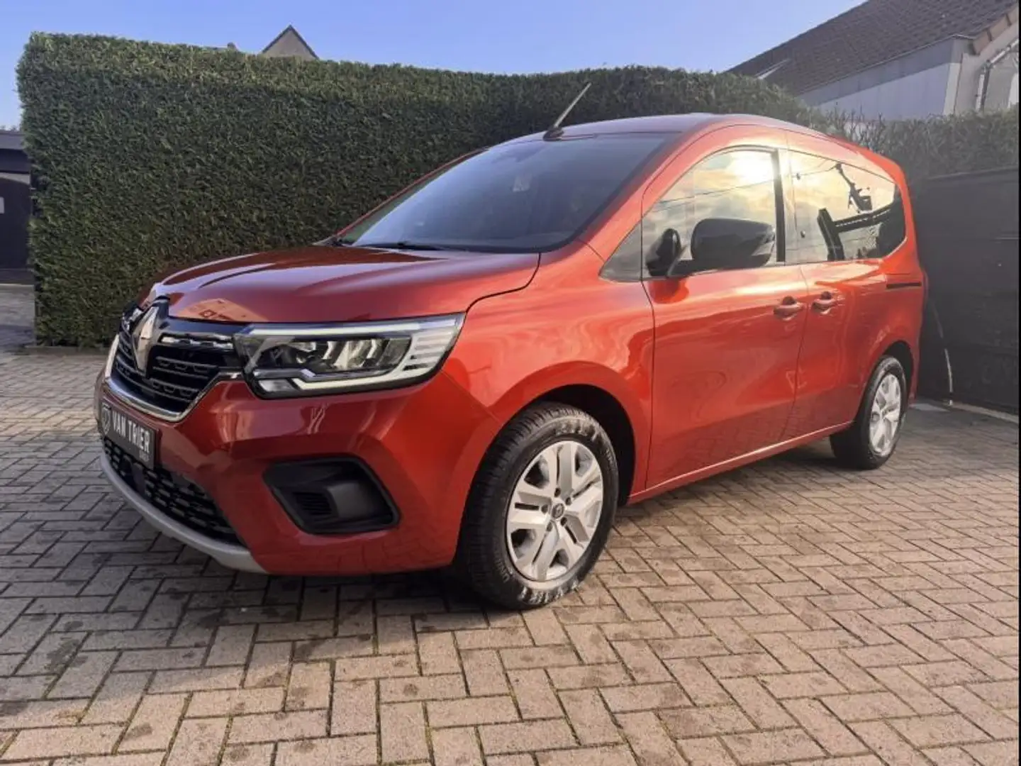 Renault Kangoo Equilibre TCe 130 Bruin - 1