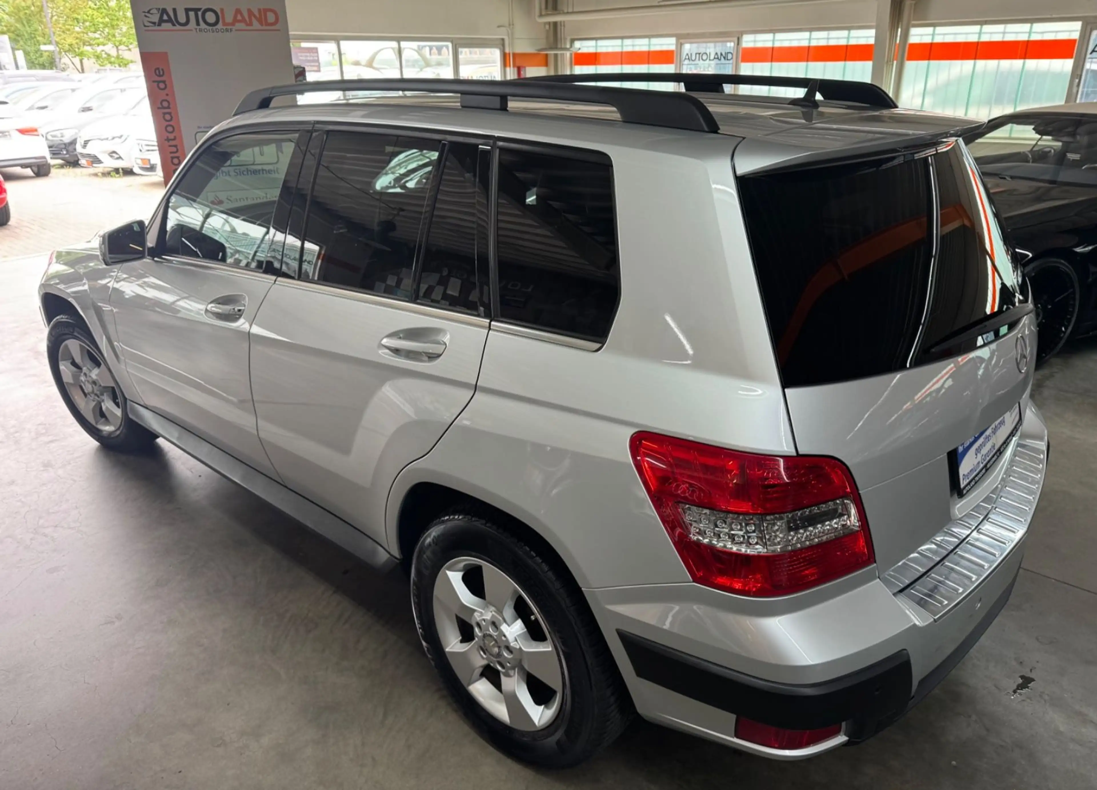 Mercedes-Benz GLK 350 4Matic*AUTOM.*XENON*LEDER*NAVI*PDC*AHK* — photo 6