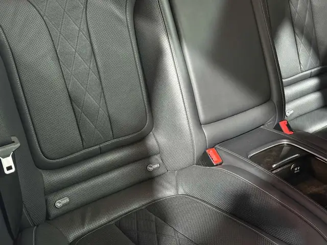 Mercedes-Benz S 500 4MATIC Coupe Aut. *DESIGNO* *SWAROVSKI* *MASSAG... Ansicht 35