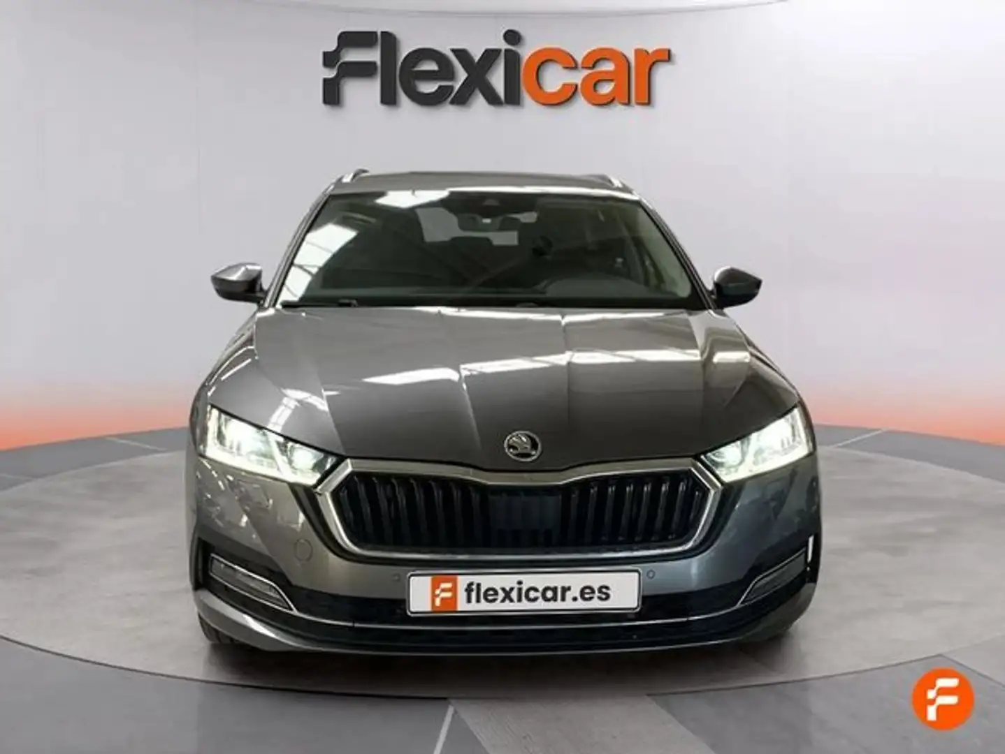 Skoda Octavia Combi 2.0TDI Selection DSG 110kW Gris - 2