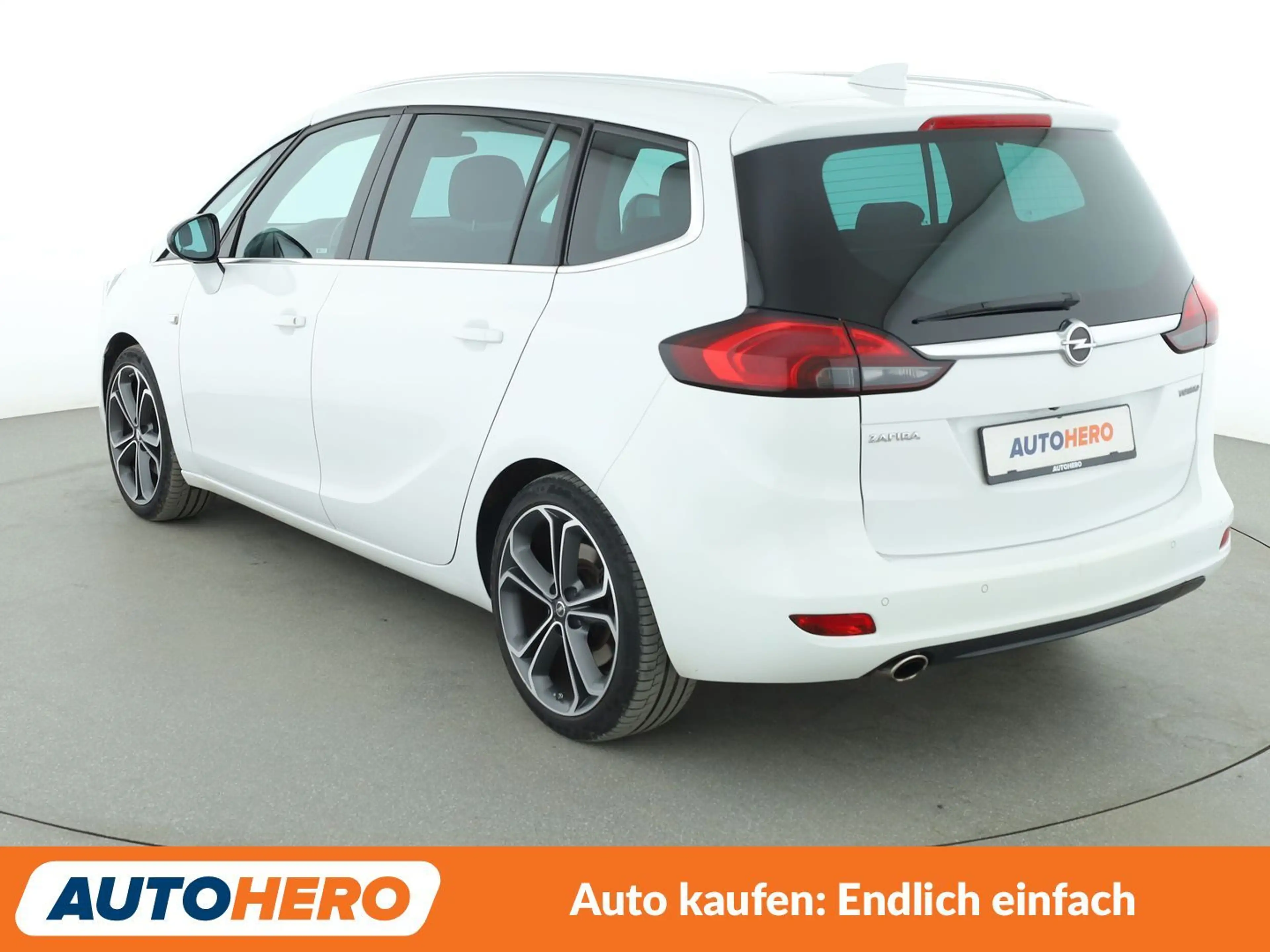 Opel Zafira Tourer 1.6 SIDI Turbo Innovation Aut.*NAVI*BiLED*CAM* — photo 4