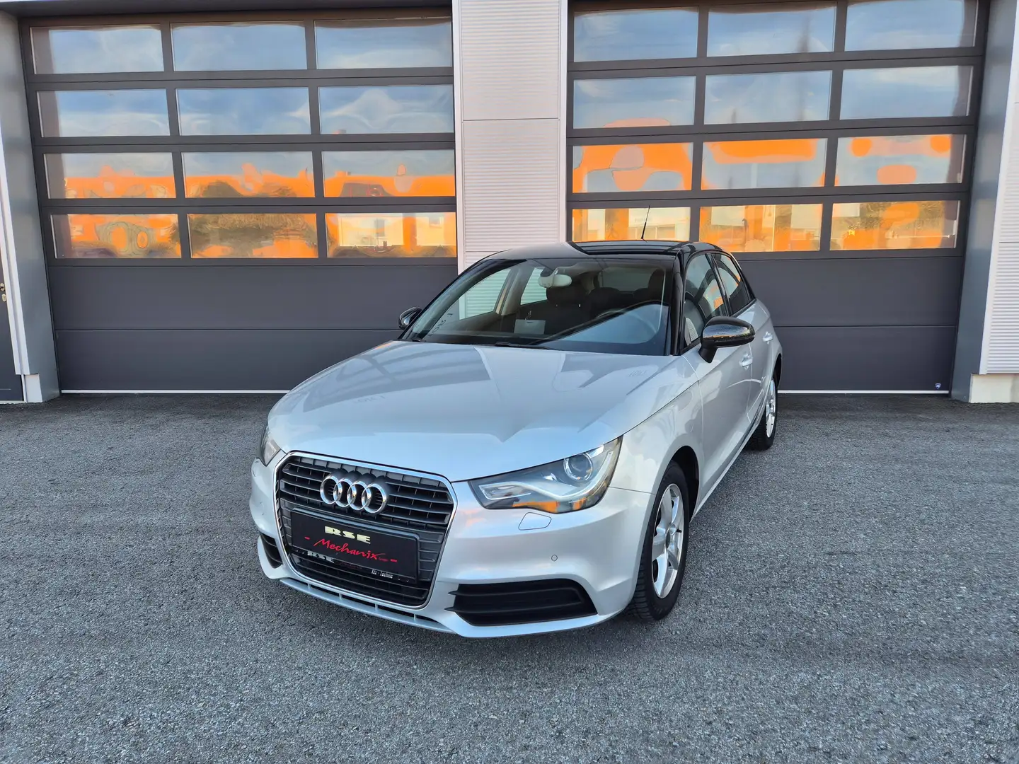 Audi A1 Attraction, Xenon , Sitzheizung , PDC Grau - 2