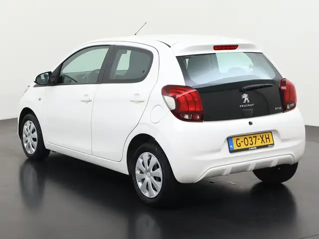 Peugeot 108 view 6