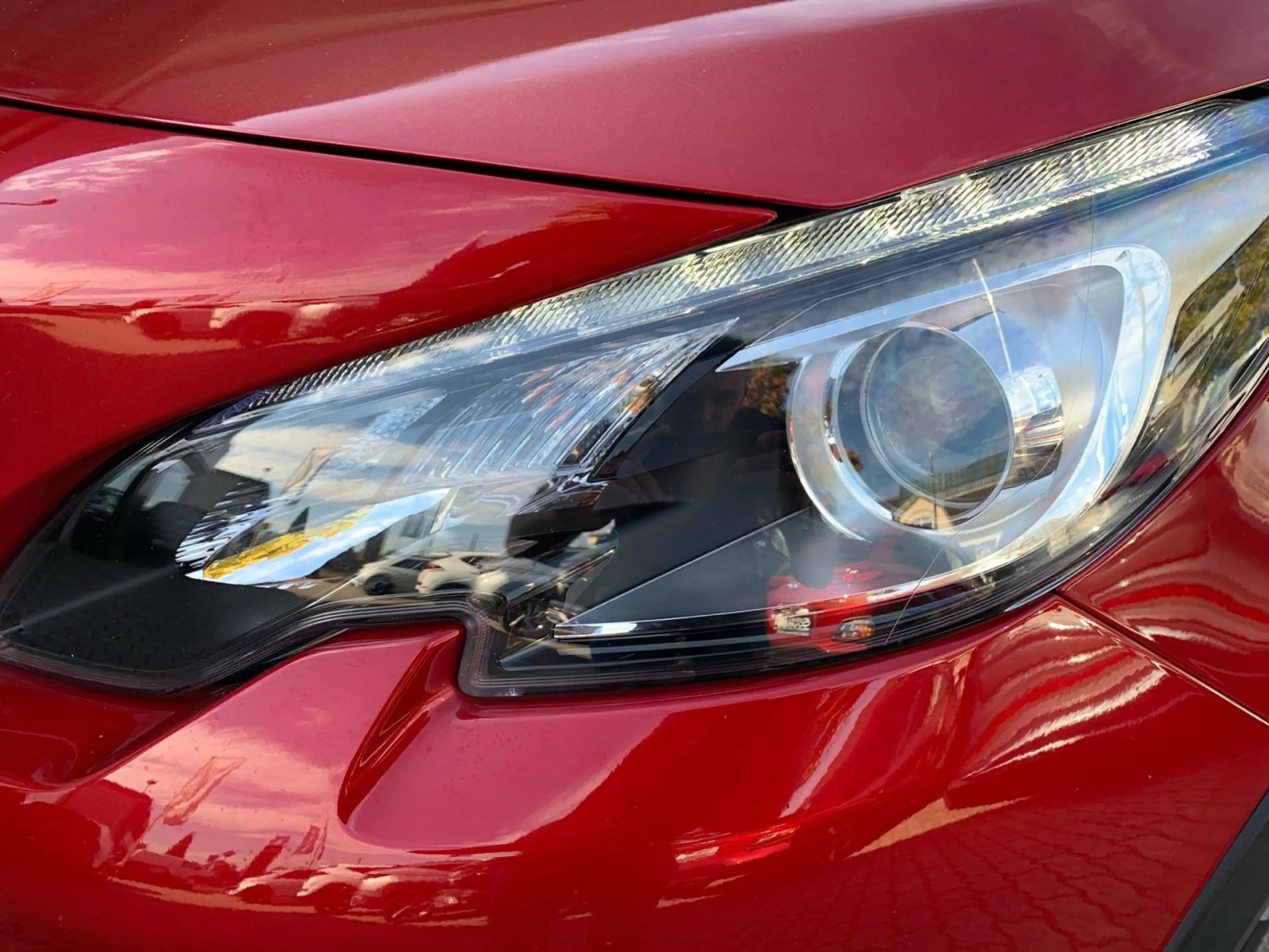 Peugeot 2008 1.2 PureTech Automatik 110 Allure Navi — photo 8