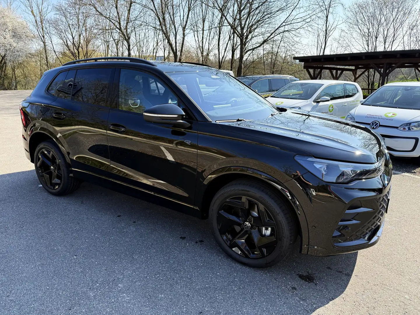 Volkswagen Tiguan 2.0 TDI 4Motion R-Line Black Style Matrix-LED AHK Schwarz - 2