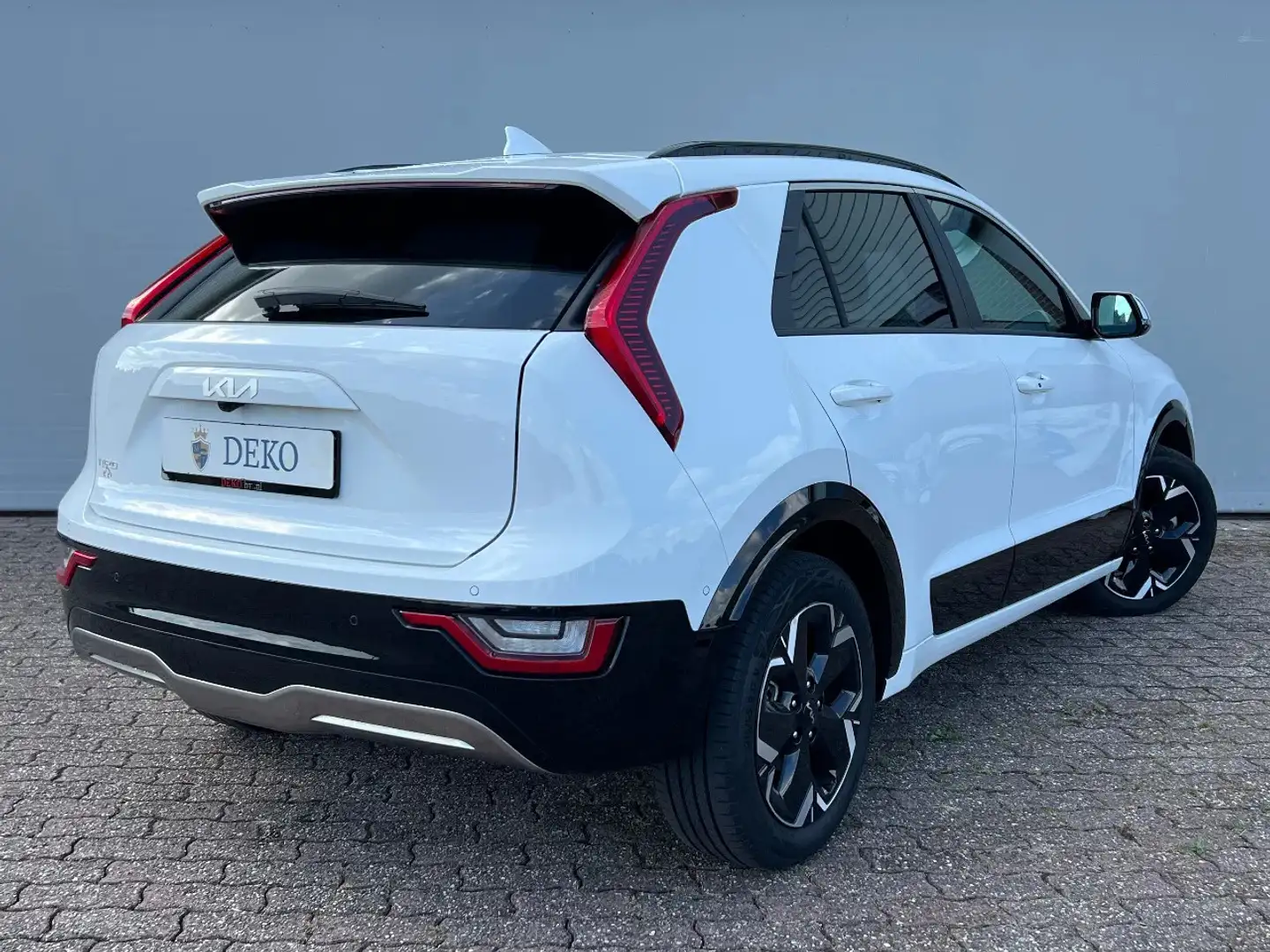 Kia e-Niro 64kWh Executive Line | Warmtepomp | Nieuwstaat! Wit - 2