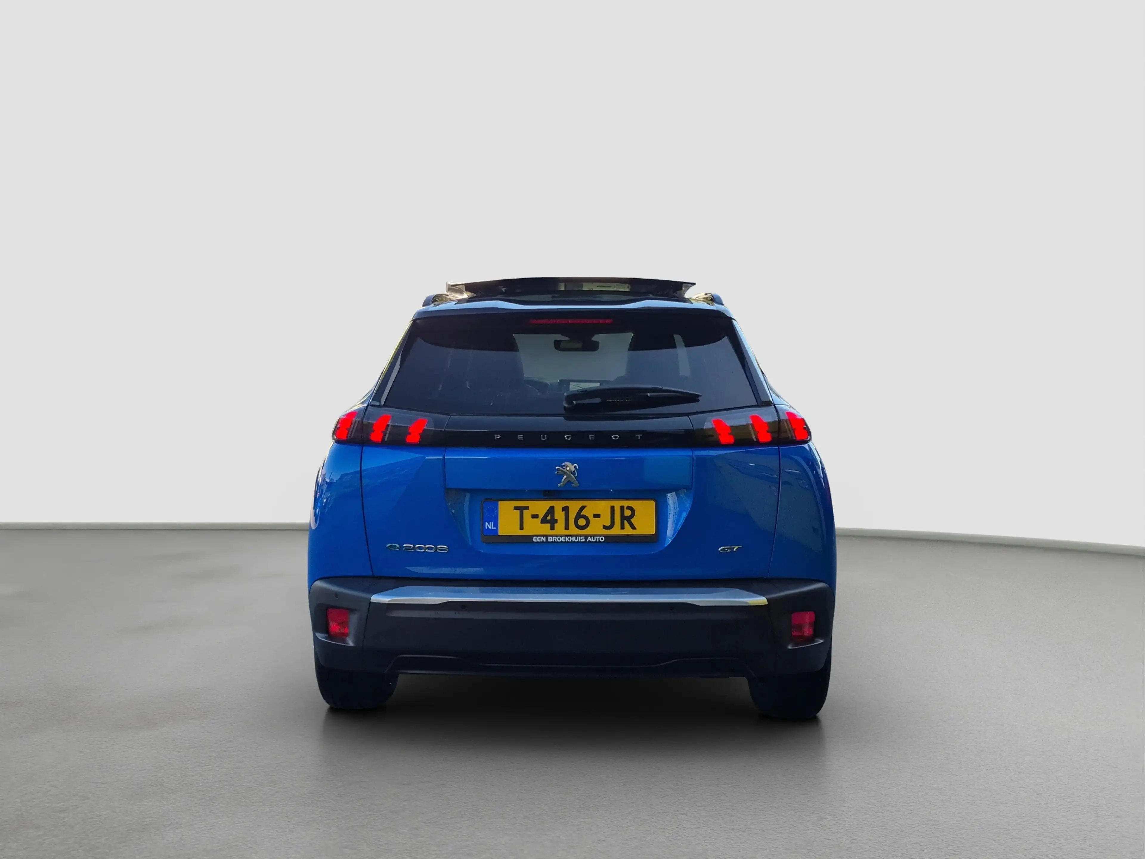 Peugeot e-2008 EV GT 50 kWh 95,7% Soh | Panoramadak | Trekhaak af — photo 3