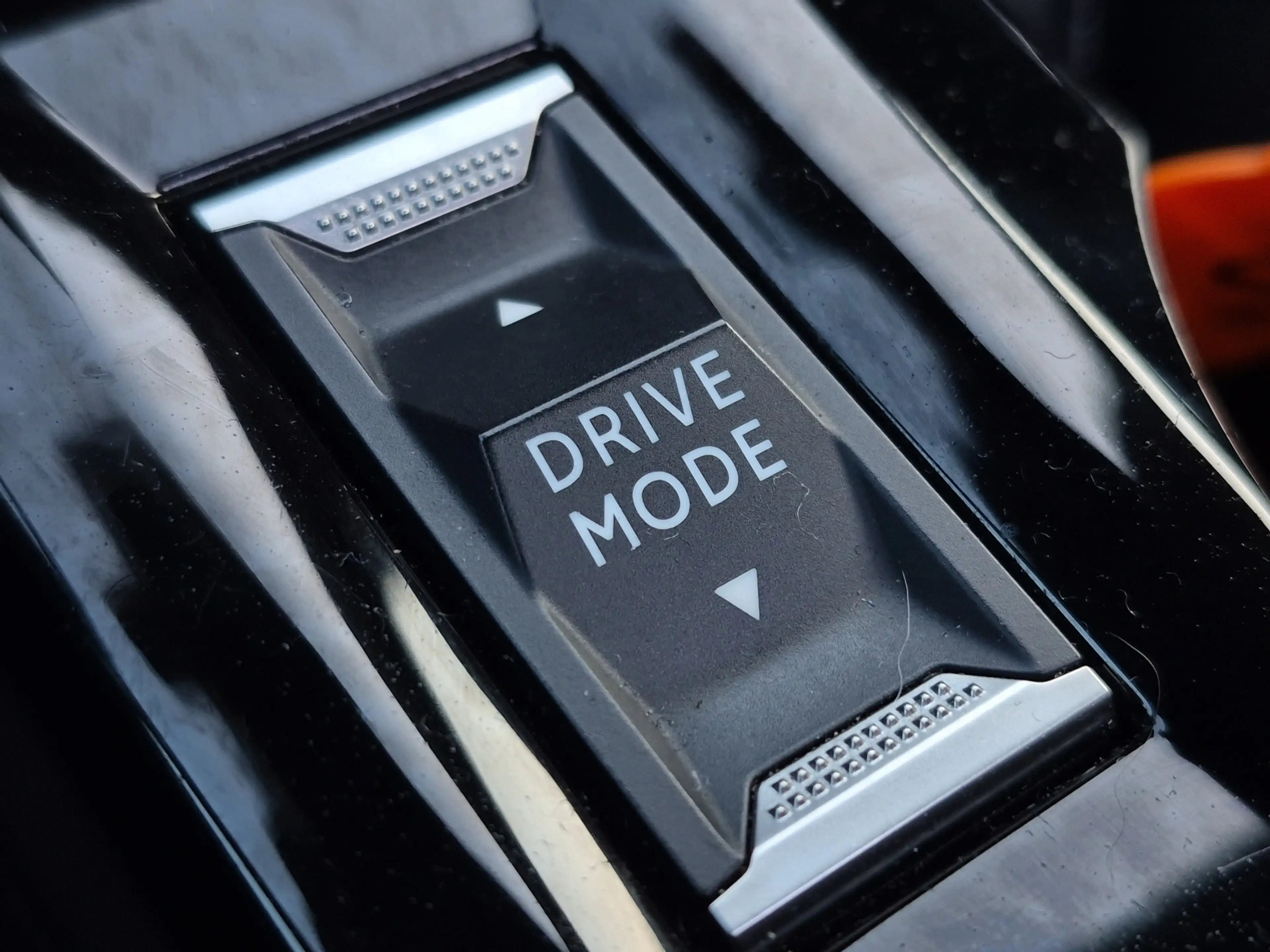 Peugeot e-2008 EV GT 50 kWh 95,7% Soh | Panoramadak | Trekhaak af — photo 40