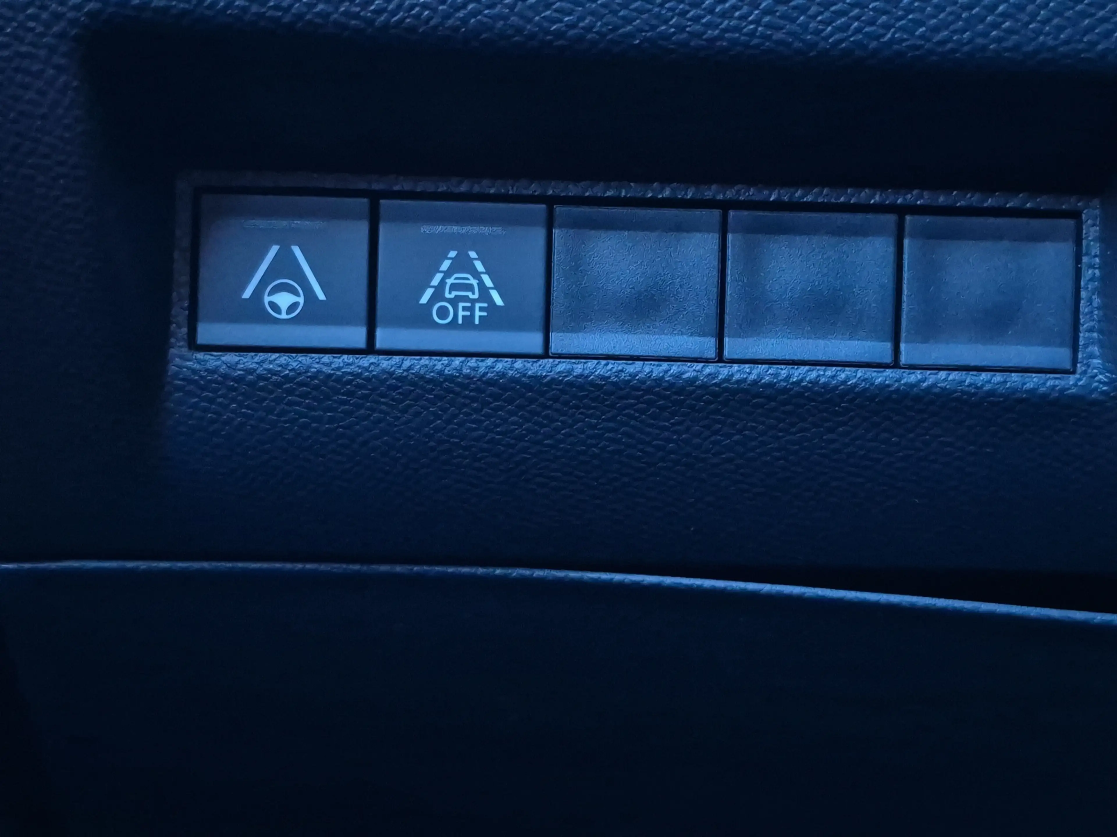 Peugeot e-2008 EV GT 50 kWh 95,7% Soh | Panoramadak | Trekhaak af — photo 35