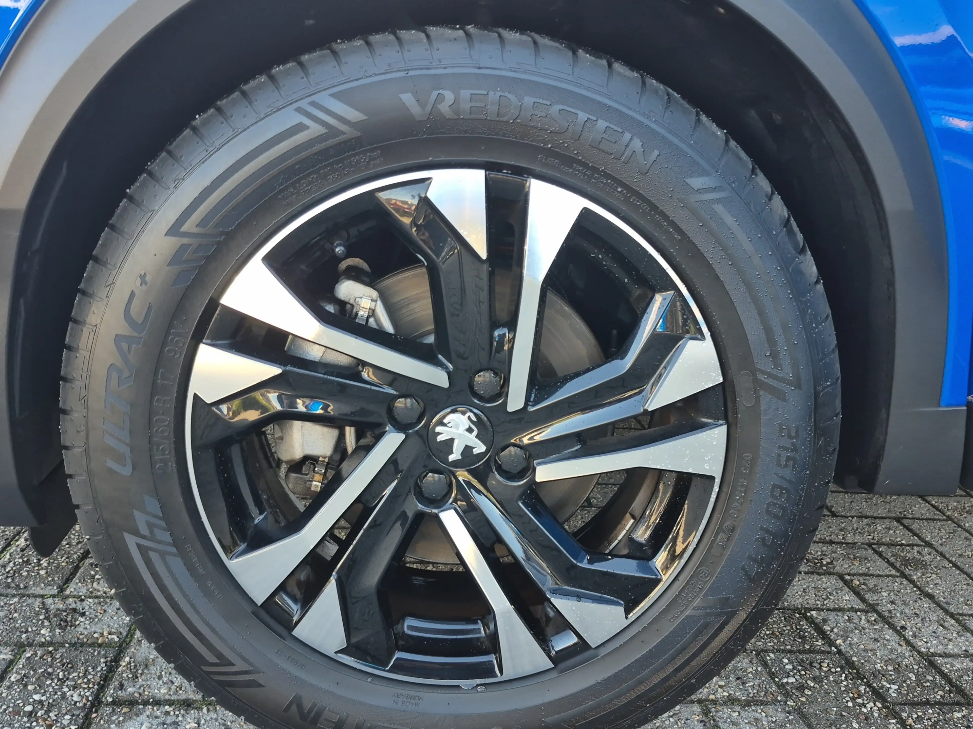 Peugeot e-2008 EV GT 50 kWh 95,7% Soh | Panoramadak | Trekhaak af — photo 38