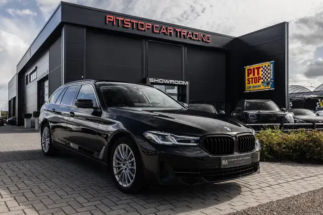 BMW 530 5-serie Touring 530e xDrive, Pano, Volleder, Comfo