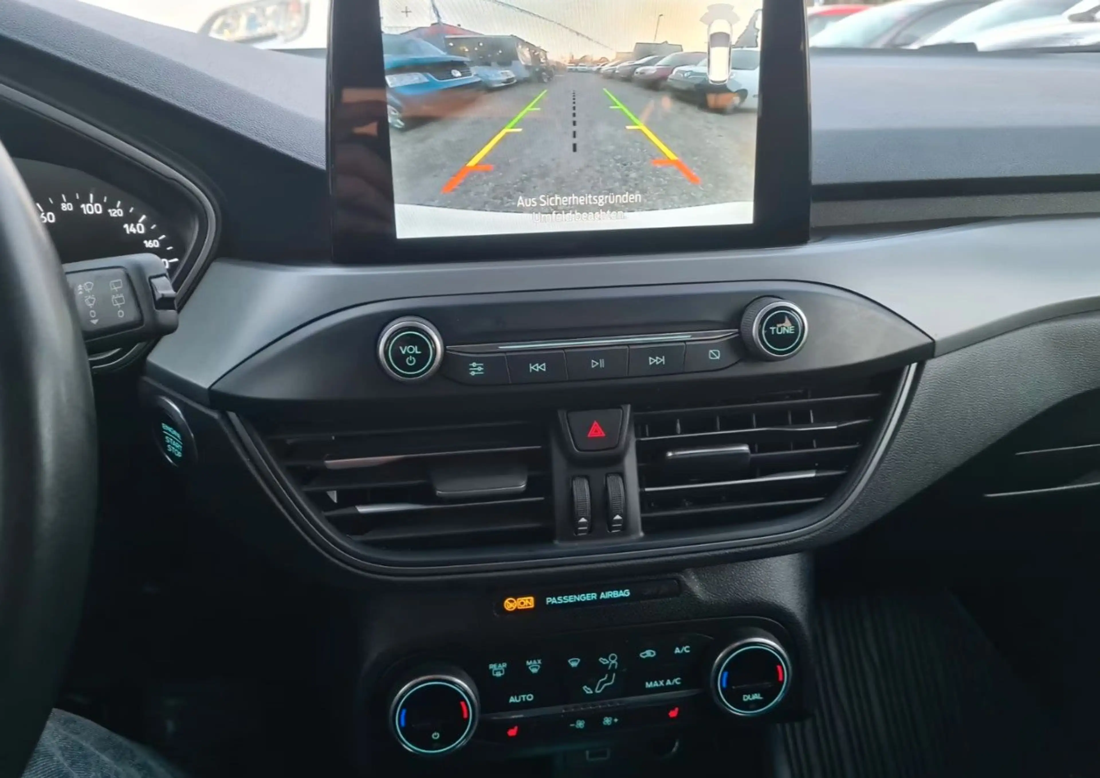 Ford Focus Ford Turnier1.5 88kw KAMERA V+H/SHZ/LED/KEYLESS — photo 7