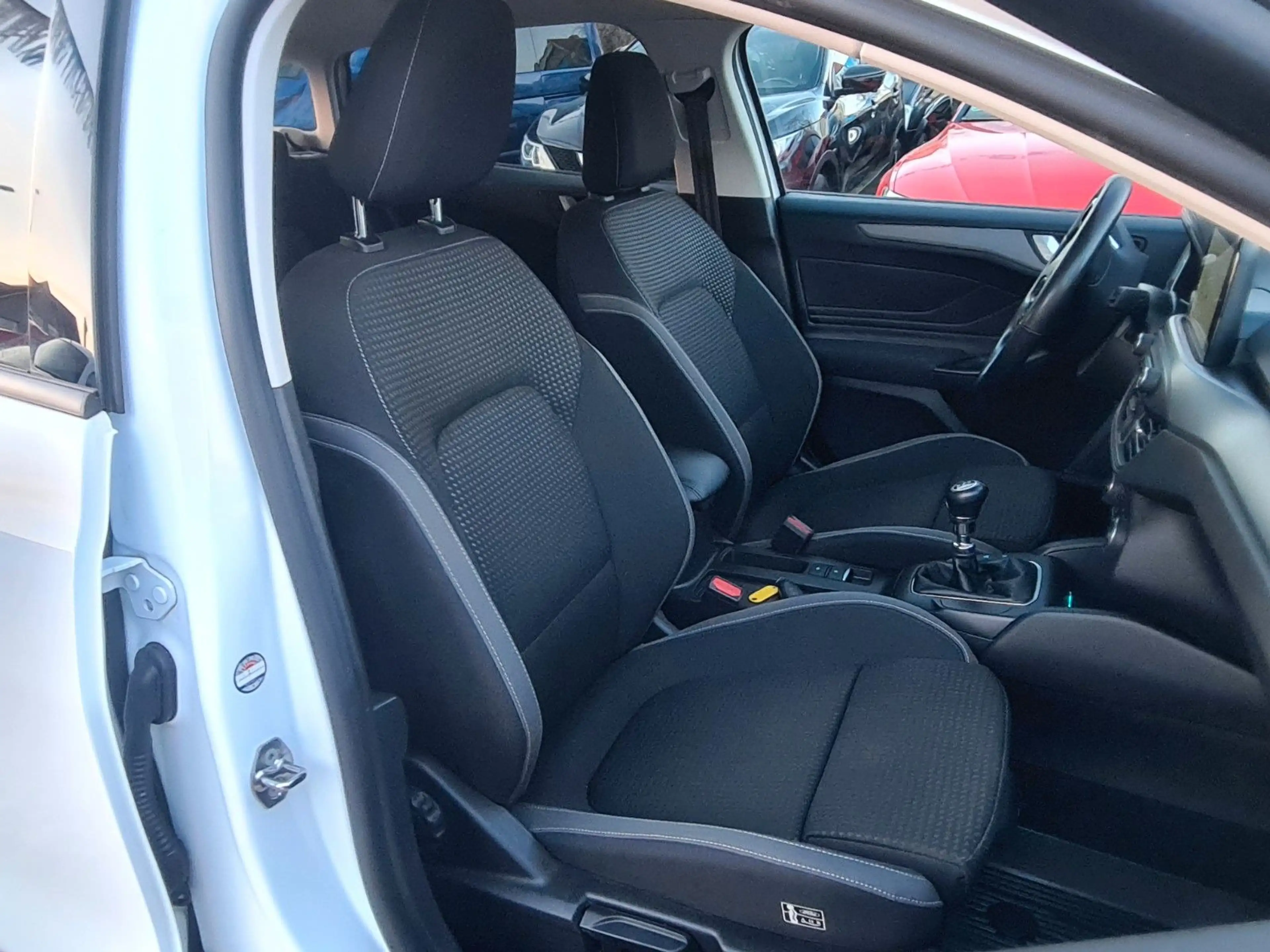 Ford Focus Ford Turnier1.5 88kw KAMERA V+H/SHZ/LED/KEYLESS — photo 15