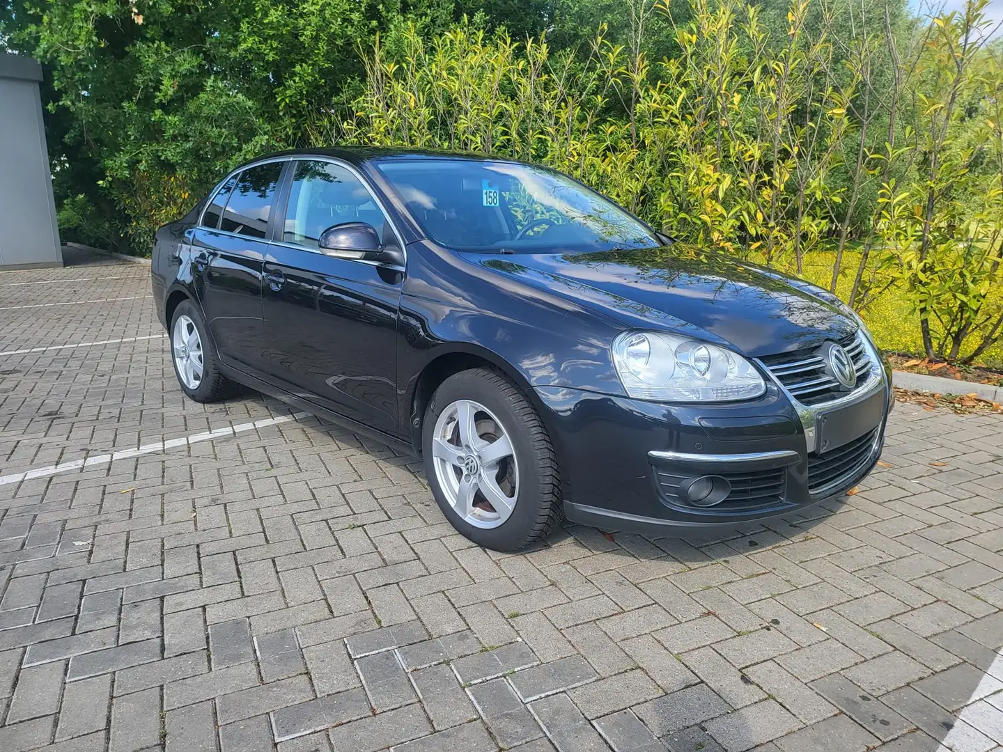 Volkswagen Jetta 1.6 TDi GPS🌍AIRCO❄️attache remorque👍 Zwart - 1