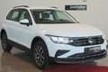 Volkswagen Tiguan Life 2.0 TDI DSG 5 Jahre Garantie/AHK/KAMERA/NAVI Weiß - thumbnail 1