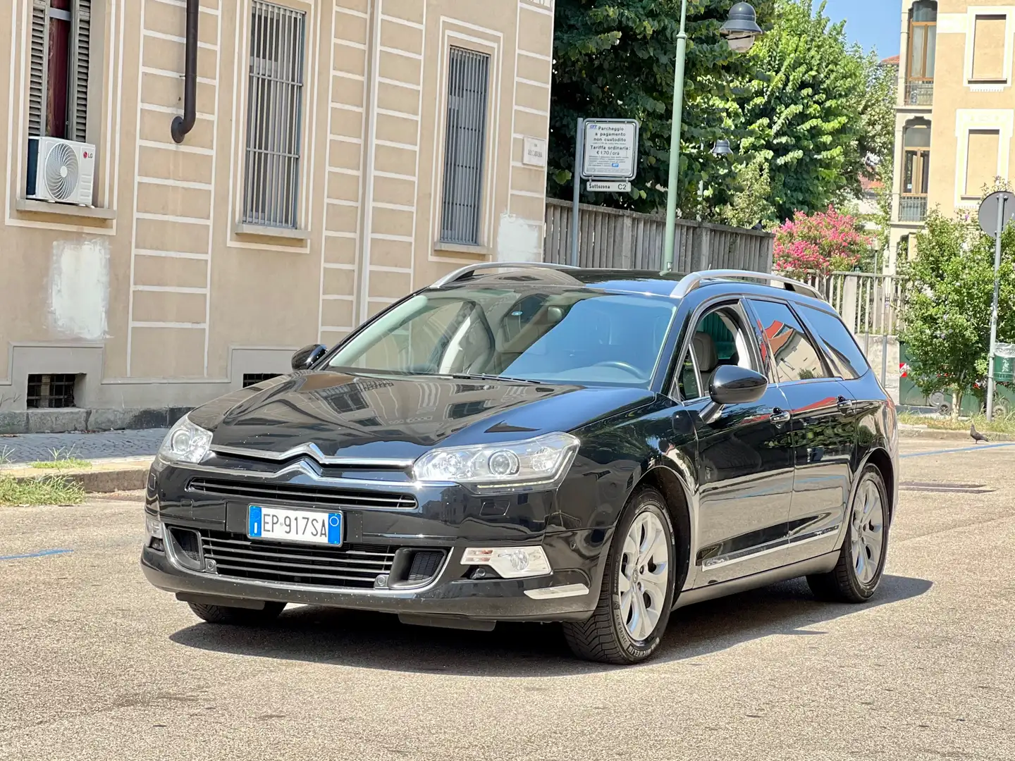 Citroen C5 Tourer 2.2 HDi 204cv aut Hydractive Executive Full Negro - 1