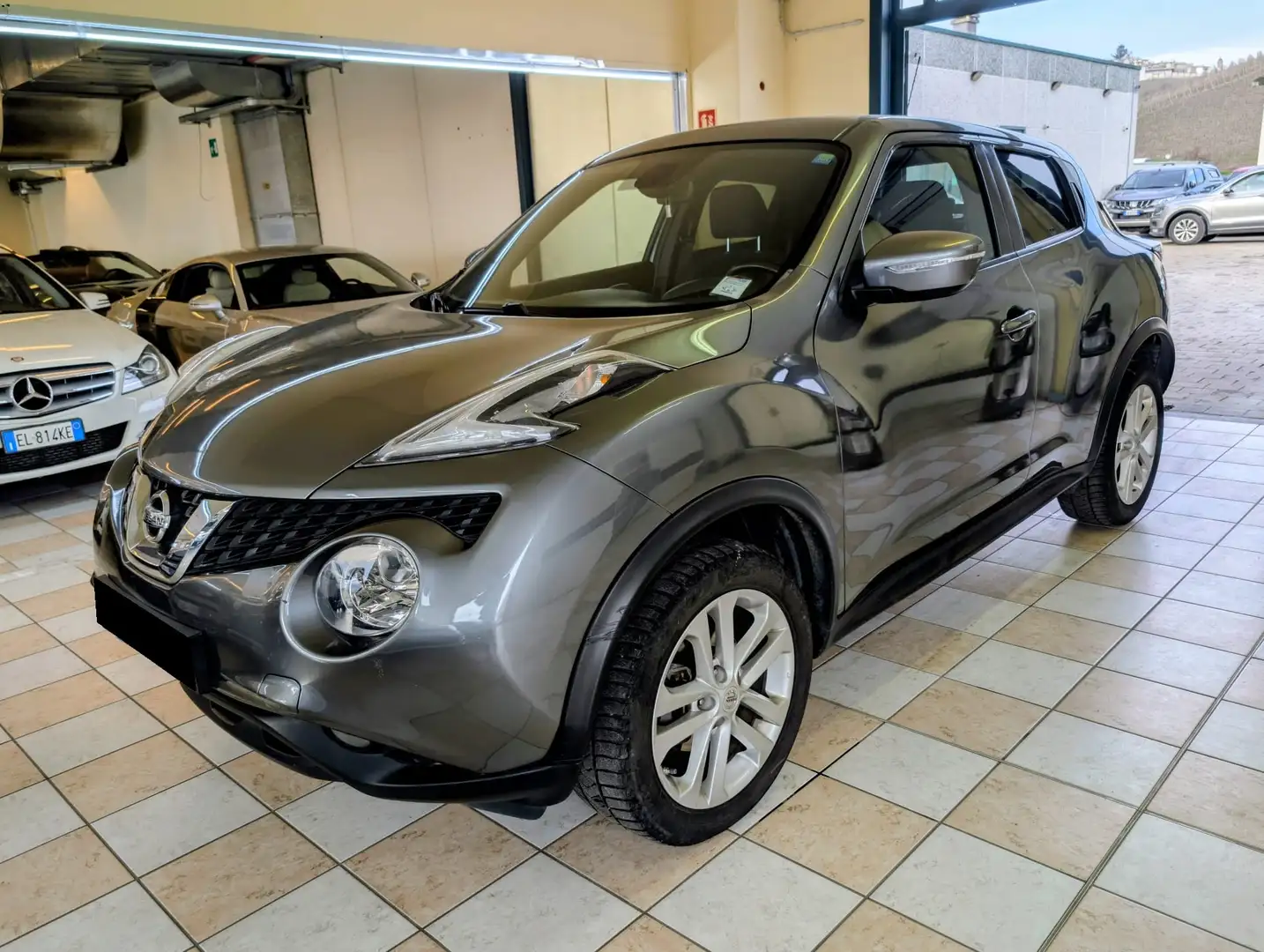 Nissan Juke 1.5 dci Tekna 110cv E6 Start&Stop Grau - 2