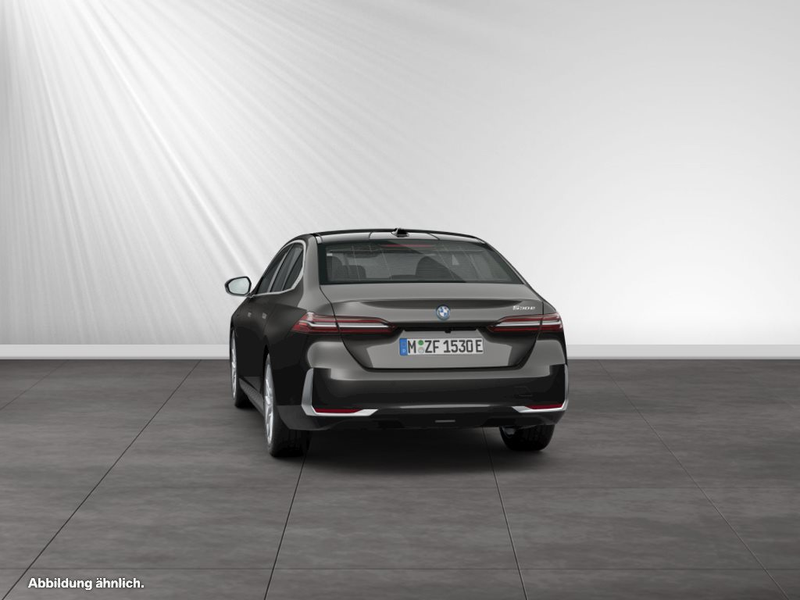 BMW 530 e Panorama|Head-Up|Komfortsitze — photo 9