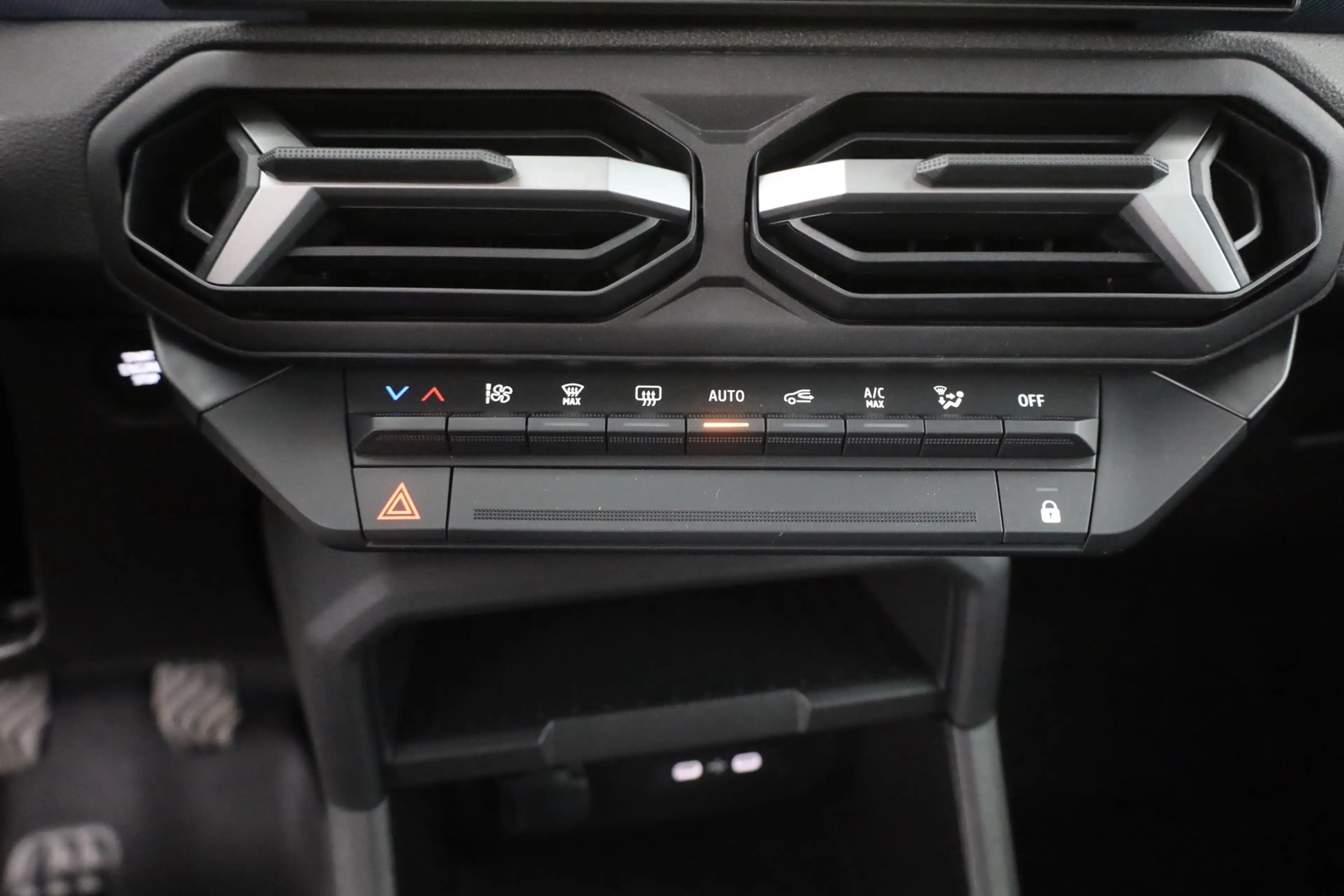 Dacia Duster Journey TCe 130 LED Kamera — photo 14