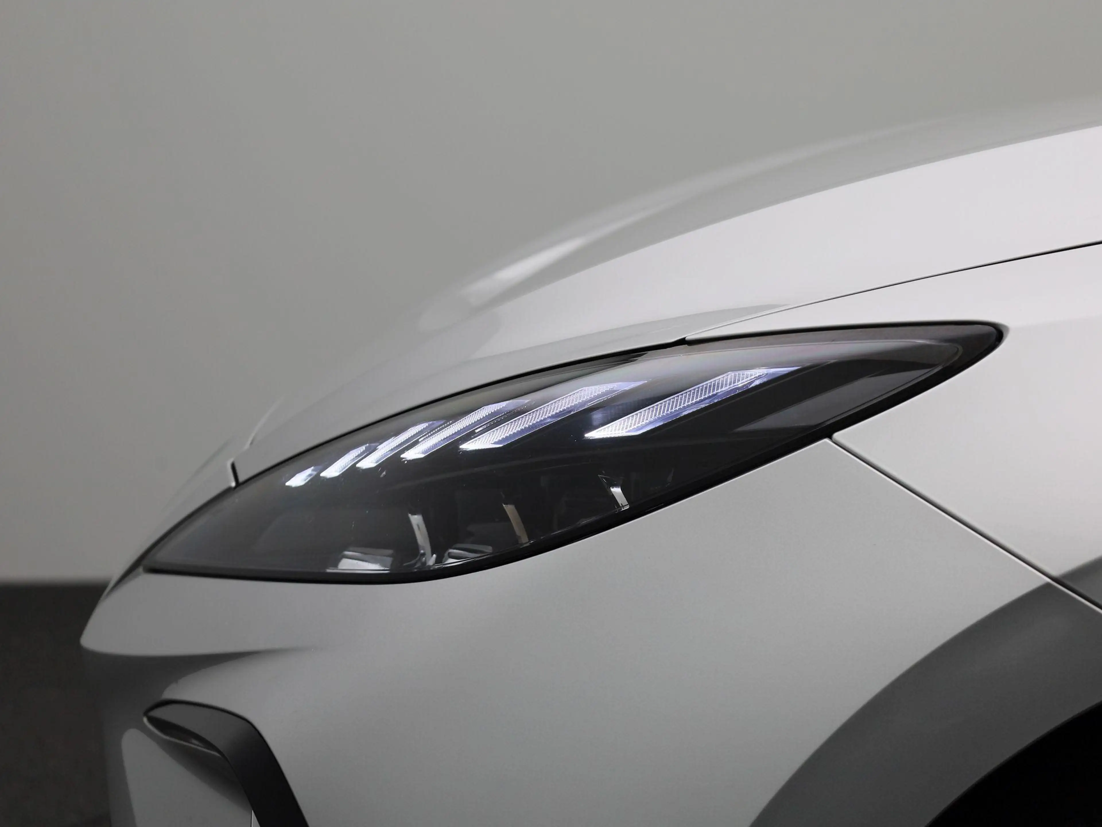 MG MG4 Electric Luxury 64 kWh — photo 15