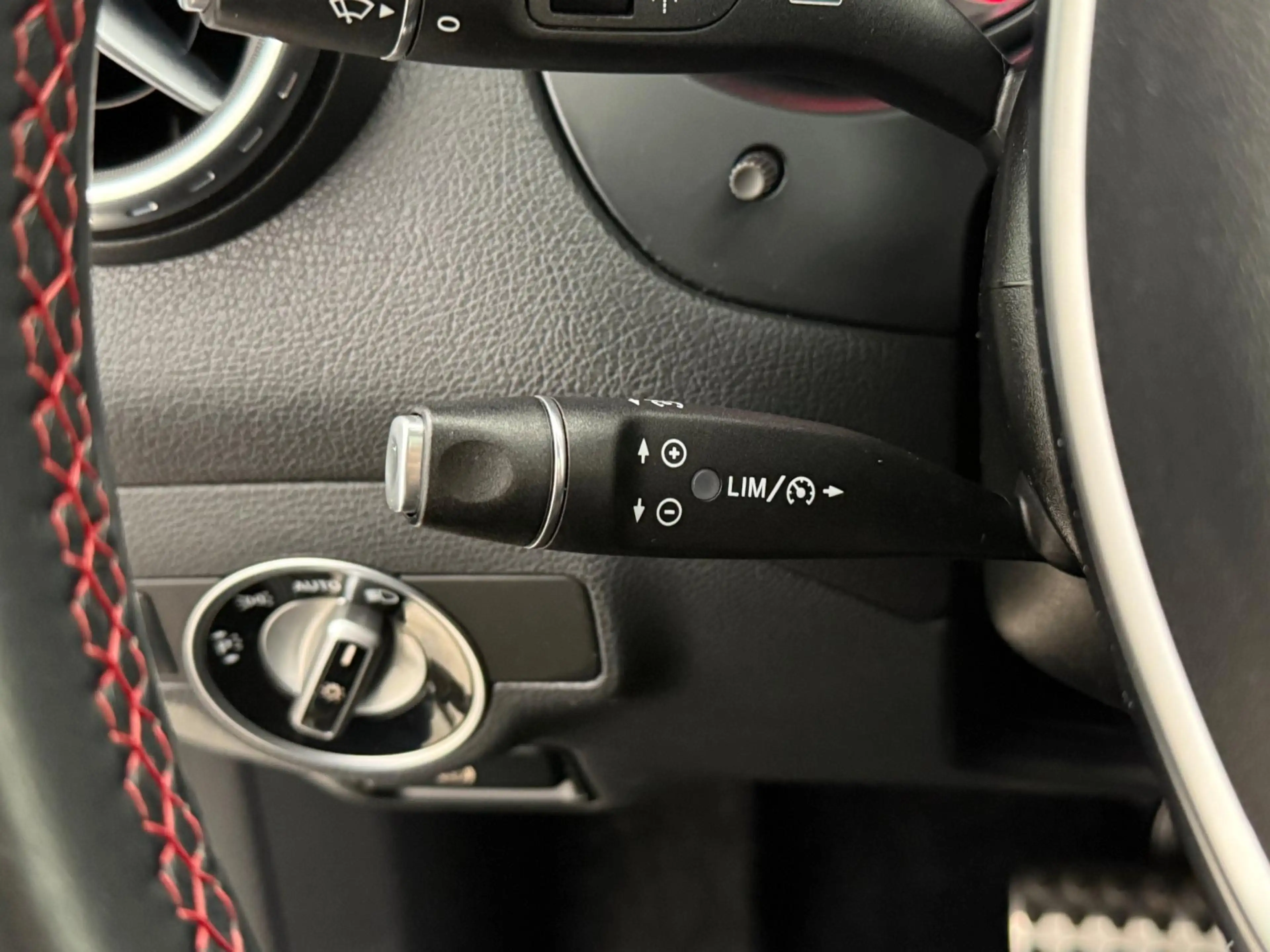 Mercedes-Benz GLA 45 AMG 4MATIC | Pano | Camera | 20 inch | — photo 19