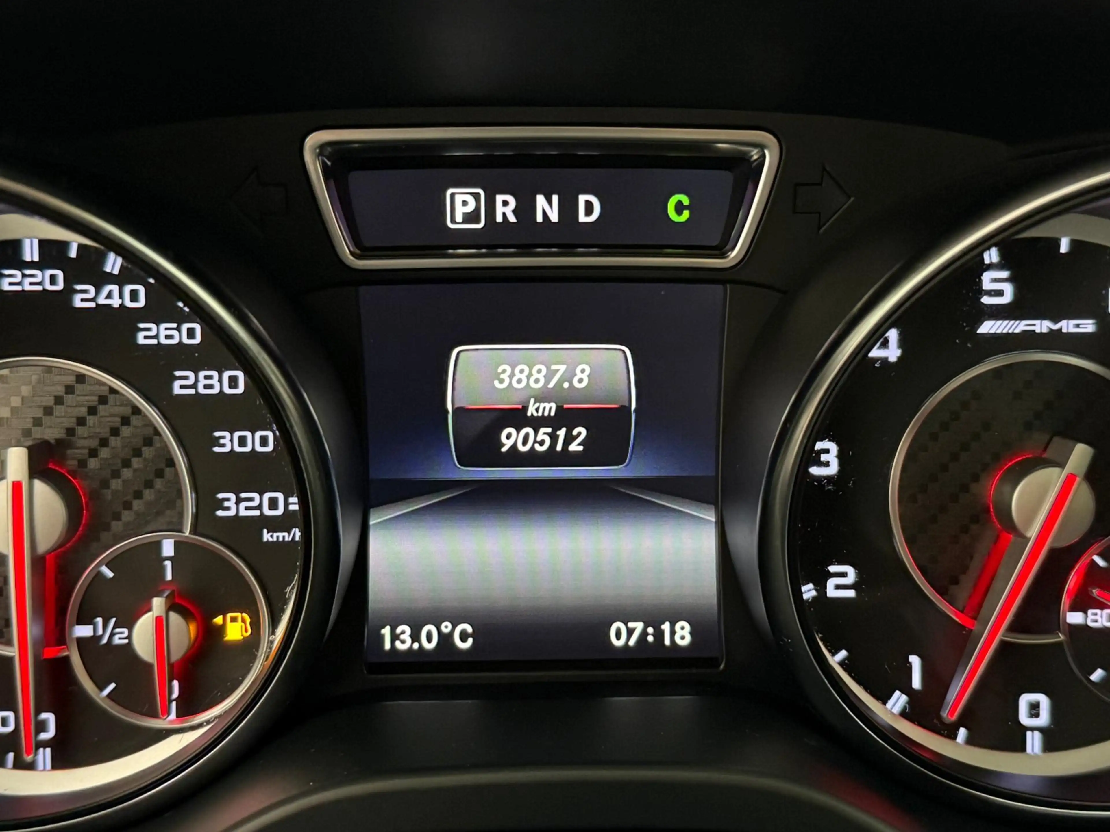 Mercedes-Benz GLA 45 AMG 4MATIC | Pano | Camera | 20 inch | — photo 20