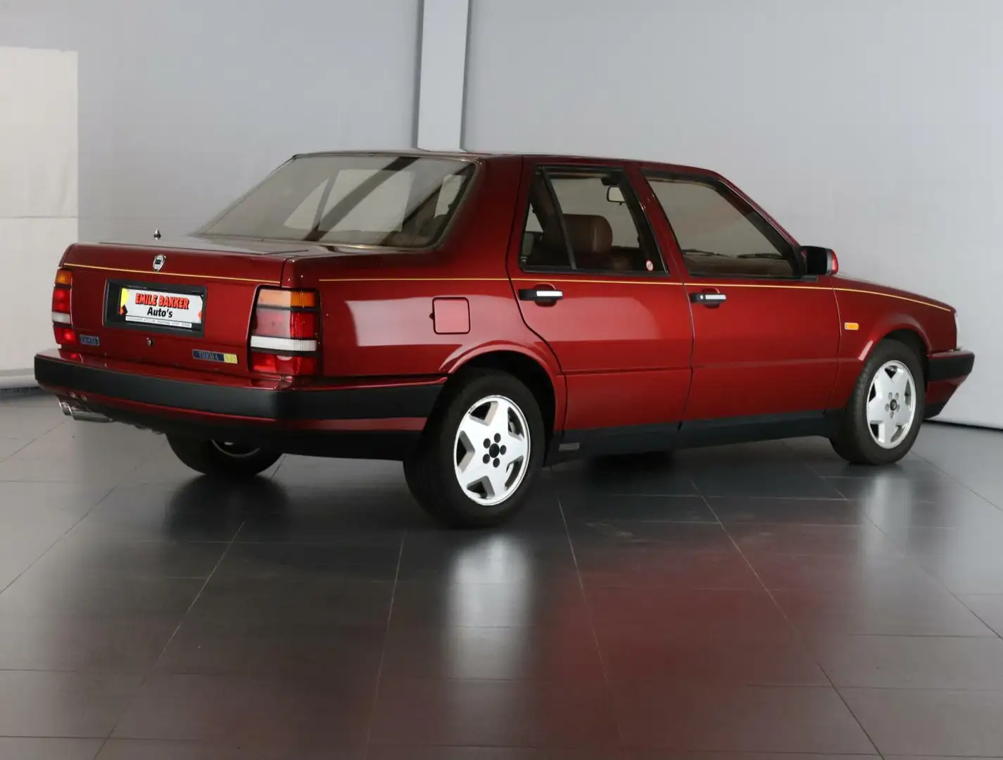 Lancia Thema 3.0 8.32 Ferrari Červená - 2