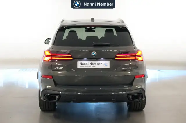 BMW X5 view 4