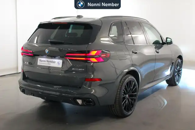 BMW X5 view 3
